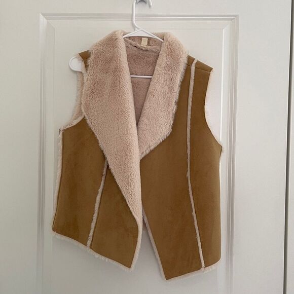 Nordstrom Jackets & Blazers - Faux fur vest